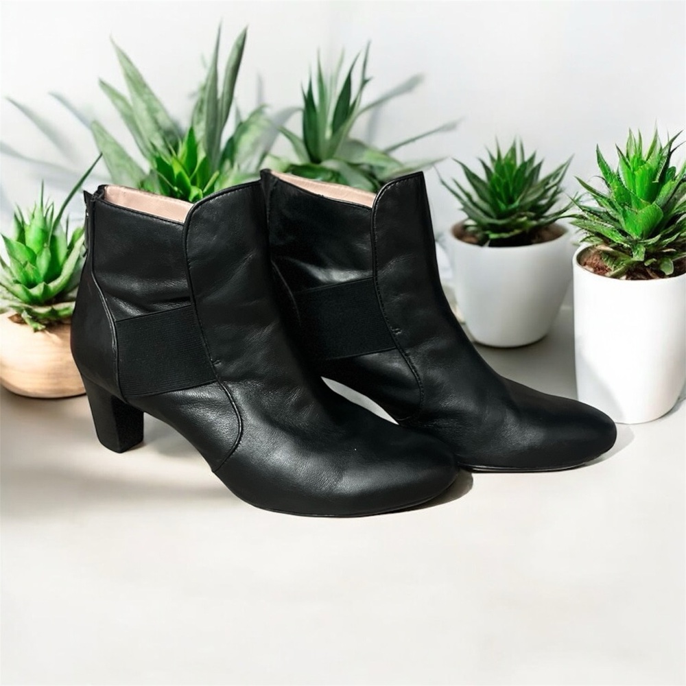 Taryn Rose Dwayne Black Ankle Booties